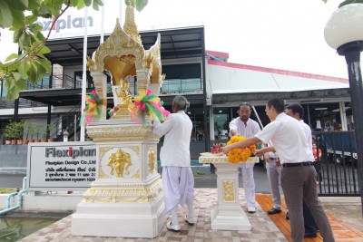 2016.06.01 : พิธีตั้งศาลพระพรหม พระภูมิ เจ้าที่